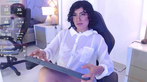 Snapshot of leethompson_ chatting on 01/11/25, 02:58 Leet online show from 01/11/25, 02:58