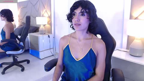 Snapshot of leethompson_ chatting on 01/18/25, 12:04 Leet online show from 01/18/25, 12:04