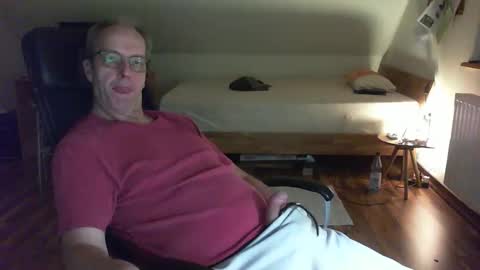 Dave online show from 01/10/25, 11:39