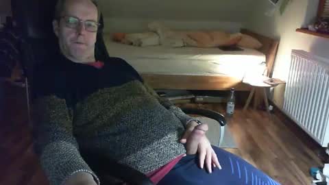 Dave online show from 02/03/25, 10:21