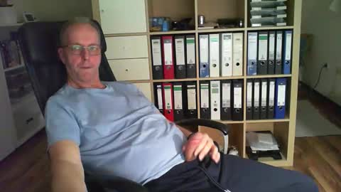 Dave online show from 10/11/25, 04:27