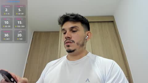 Snapshot of legolas_15 chatting on 10/24/25, 11:01 Alejandro online show from 10/24/25, 11:01