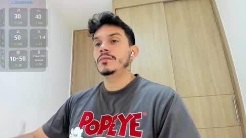 Snapshot of legolas_15 chatting on 11/04/25, 08:02 Alejandro online show from 11/04/25, 08:02