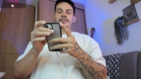 Alejandro online show from 06/30/26, 09:21