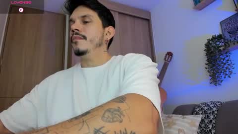 Alejandro online show from 07/17/26, 05:51