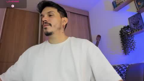 Alejandro online show from 07/30/26, 10:58