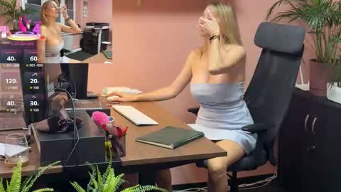 LegsLONG online show from 10/10/25, 03:49