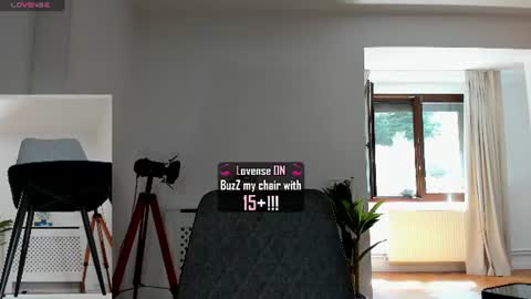 Elle  online show from 07/28/26, 08:43
