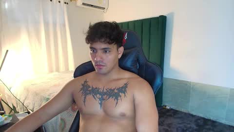  Lei  online show from 11/24/25, 08:30