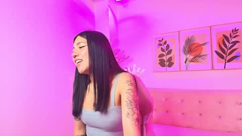 Leia.  online show from 02/07/25, 03:23