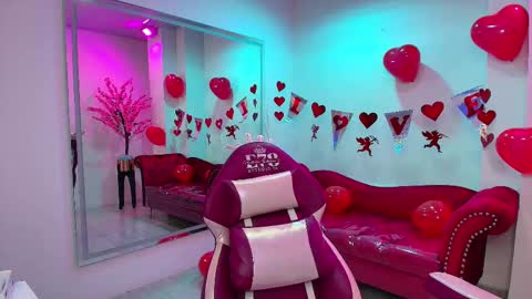 Leia.  online show from 02/15/25, 05:28