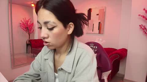 Leia.  online show from 02/28/25, 11:14