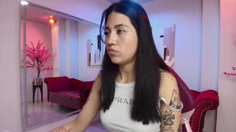 Leia.  online show from 03/05/25, 11:17