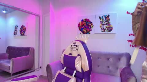 Leia.  online show from 03/10/25, 02:26