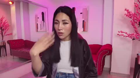 Leia.  online show from 03/12/25, 06:11