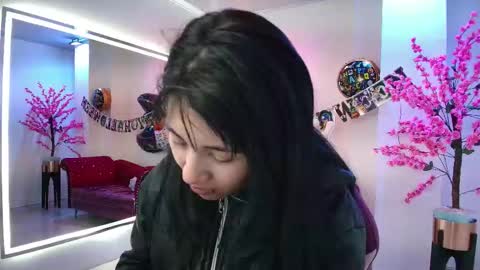 Leia.  online show from 10/27/25, 11:14