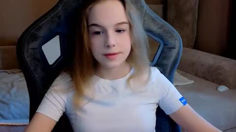 Snapshot of leiamurphy chatting on 03/27/26, 05:35 Leia online show from 03/27/26, 05:35