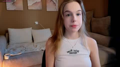 Snapshot of leiamurphy chatting on 04/05/26, 02:14 Leia online show from 04/05/26, 02:14