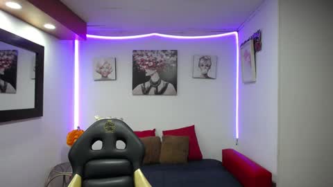 leidy online show from 01/19/25, 01:44