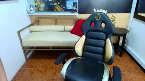 leidy online show from 02/10/25, 01:22