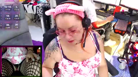 Snapshot of leidycrstnch21 chatting on 10/16/25, 01:56 LeidyDi223 online show from 10/16/25, 01:56