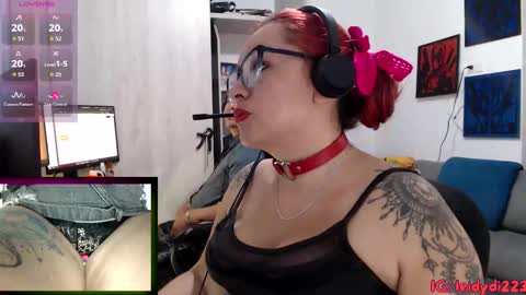 Snapshot of leidycrstnch21 chatting on 10/23/25, 01:21 LeidyDi223 online show from 10/23/25, 01:21