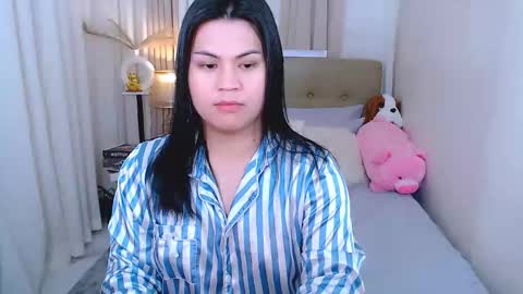 Snapshot of leighcortesi chatting on 11/27/25, 05:20 Cailey online show from 11/27/25, 05:20