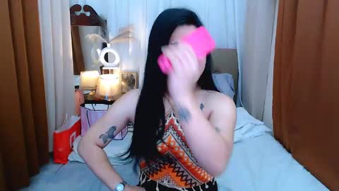 Snapshot of leighcortesi chatting on 05/04/26, 02:02 Cailey online show from 05/04/26, 02:02