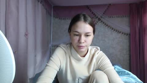 Snapshot of leila_bambi_ chatting on 12/20/25, 02:02 leila_bambi_ online show from 12/20/25, 02:02