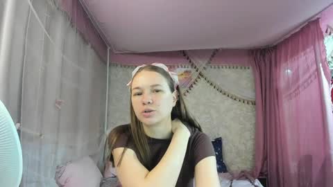 Snapshot of leila_bambi_ chatting on 04/02/26, 05:43 leila_bambi_ online show from 04/02/26, 05:43