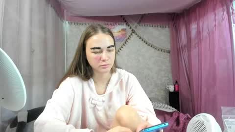 Snapshot of leila_bambi_ chatting on 05/13/26, 04:10 leila_bambi_ online show from 05/13/26, 04:10
