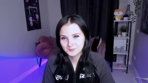 Leila online show from 09/24/25, 12:19