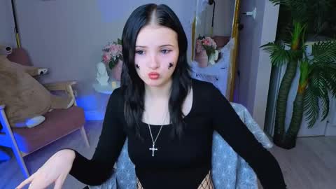 Leila online show from 10/25/25, 01:29