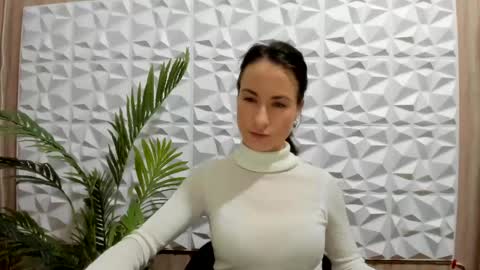 leilabloom online show from 01/09/25, 05:11