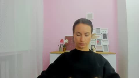 leilabloom online show from 01/16/25, 04:39