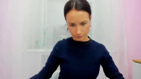 leilabloom online show from 01/20/25, 04:34