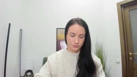 leilabloom online show from 02/16/25, 02:32