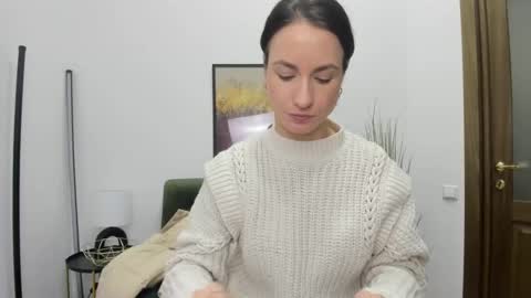 leilabloom online show from 02/16/25, 05:37