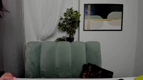 leilabloom online show from 02/26/25, 12:58