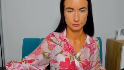 leilabloom online show from 09/10/25, 03:12