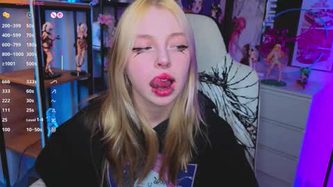 Leila online show from 10/08/25, 04:48