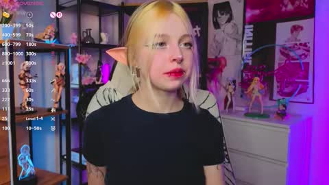 Leila online show from 10/10/25, 04:17