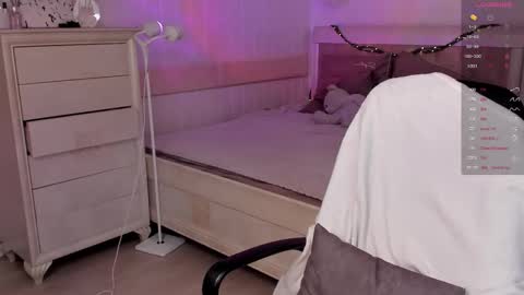 Snapshot of leilalafleur_ chatting on 02/10/26, 04:49 leilalafleur_ online show from 02/10/26, 04:49