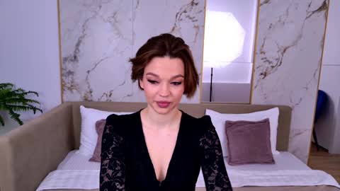 LeilaLawson online show from 01/10/25, 07:25