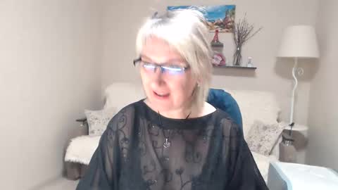 Leila Kinky online show from 05/13/26, 06:00