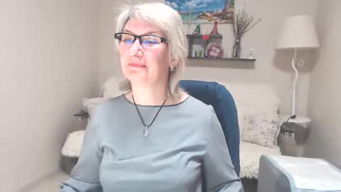Leila Kinky online show from 06/02/26, 09:00