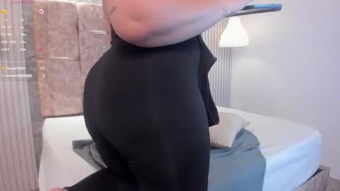 Snapshot of leilapons chatting on 11/11/25, 11:16 leilapons online show from 11/11/25, 11:16