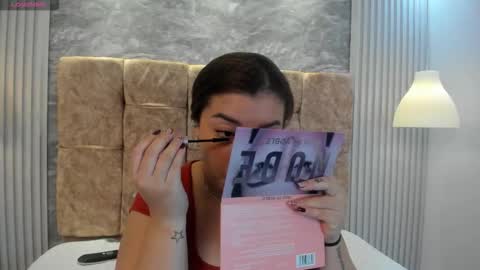 Snapshot of leilapons chatting on 11/16/25, 04:34 leilapons online show from 11/16/25, 04:34