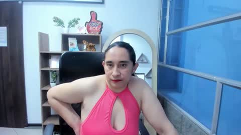 Leila online show from 11/29/25, 12:19