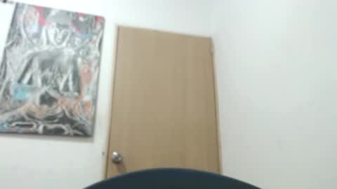 Snapshot of leily_ass chatting on 10/24/25, 11:01 leily online show from 10/24/25, 11:01